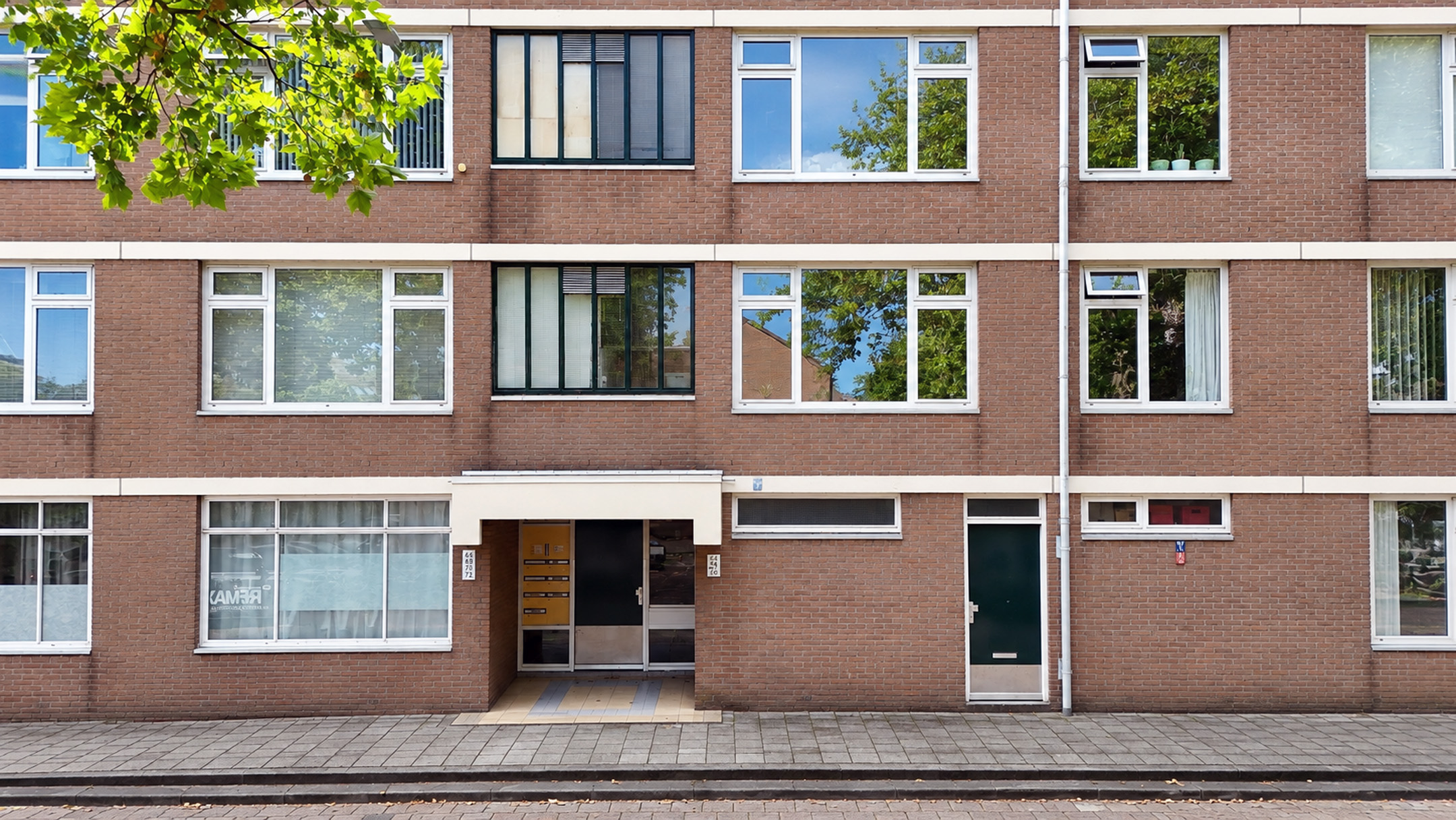 Een foto van Royaardsplein 60, Schiedam